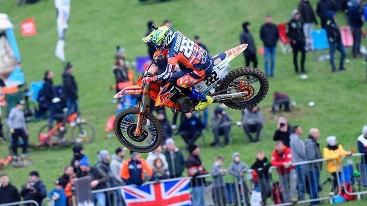 MXGP: in Gran Bretagna Tony Cairoli vince e consolida la leadership