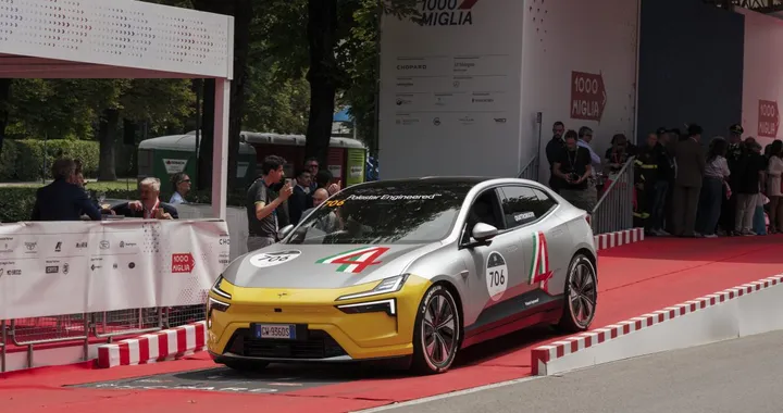 Polestar trionfa alla Mille Miglia Green 2025 con il SUV-coupé Polestar 4