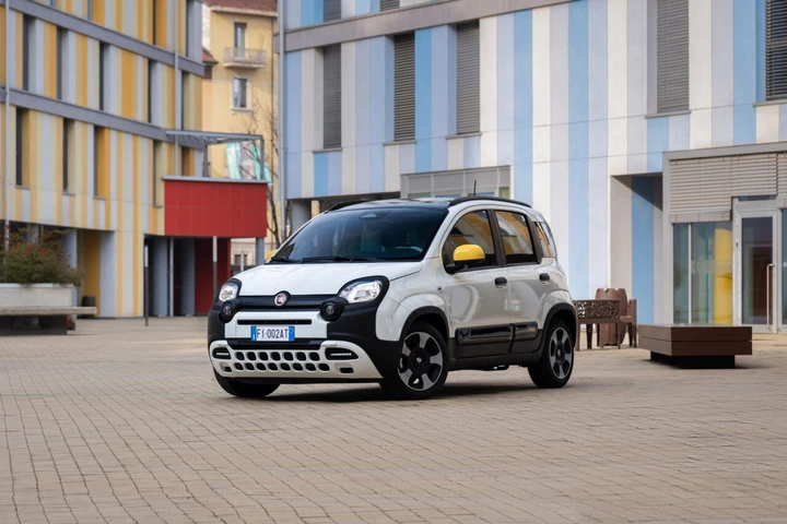 È arrivata la Fiat Panda più tecnologica di sempre: aperti gli ordini