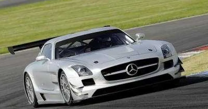 Mercedes SLS AMG GT3: in pista con 400mila euro