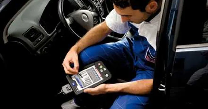 A lezione di motori. Un corso gratuito a Roma