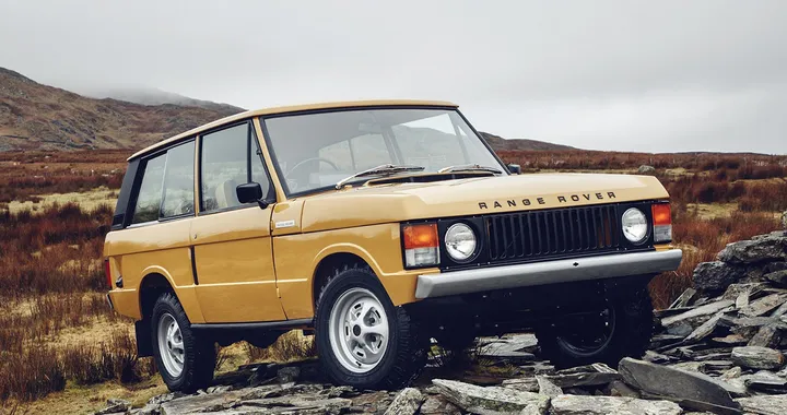 Range Rover Reborn, il restauro perfetto a Rétromobile 2017