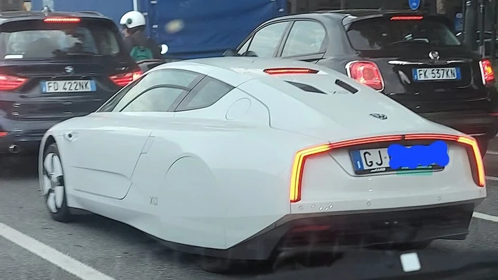 XL1, la Volkswagen da 1 litro per 100 km che è già leggenda