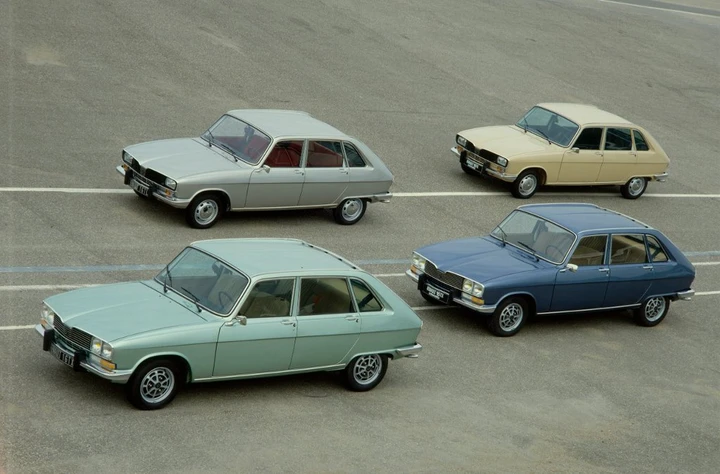 Renault: i 50 anni della R16 a Rétromobile 2015