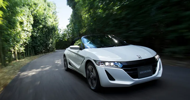 Honda S660: tre cilindri e tanto divertimento