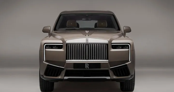 La Rolls-Royce Cullinan di Re Carlo, un regalo che non può usare sempre