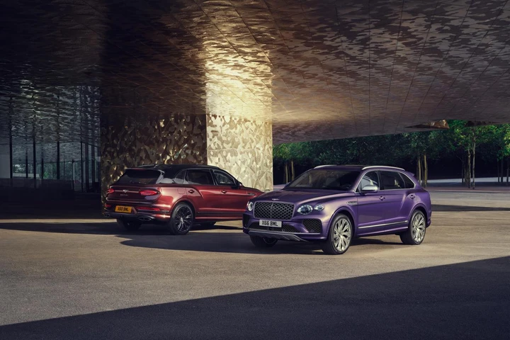 Bentley Bentayga EWB Mulliner: svelata la nuova ammiraglia di lusso del brand [FOTO]