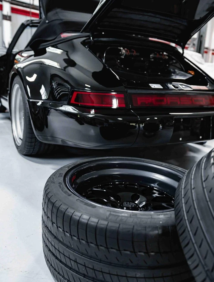 Sacrilege Motors Blackbird Porsche 911