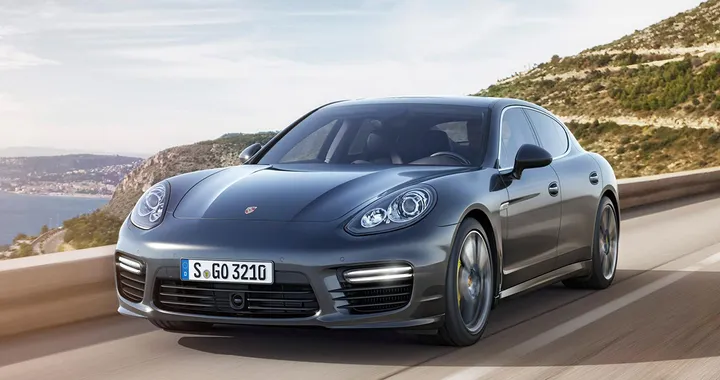 Porsche: debutta il nuovo V8 biturbo per Panamera e SUV Lamborghini