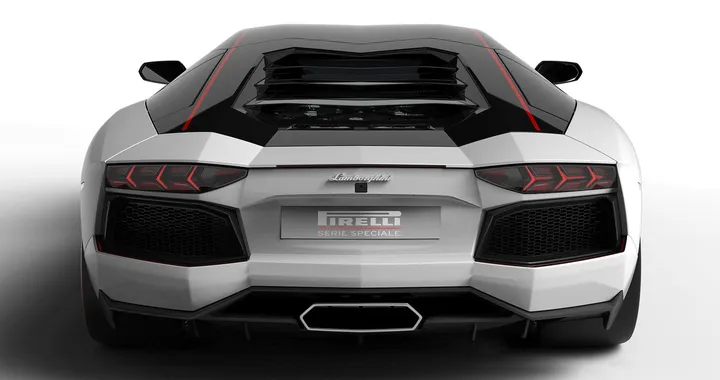 Lamborghini Aventador LP700-4 Pirelli Edition