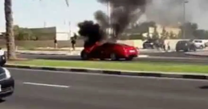 Ferrari 599 GTB, un esemplare in fiamme a Dubai