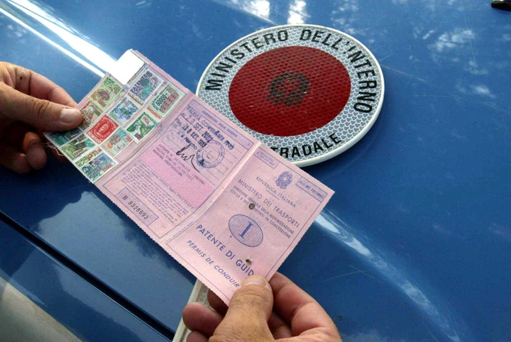 Nuovo Cds: bastone e carota per i giovani