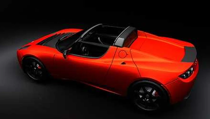 Stesso richiamo negli USA per Lotus e Tesla
