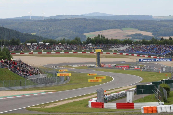 Sul circuito di Nurburgring Nordschleife vietati i record