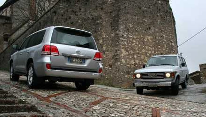 Toyota Land Cruiser: sfida generazionale, V8 contro HJ61