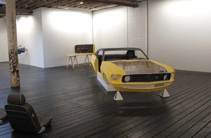 Ford Mustang: se la muscle car è di carta