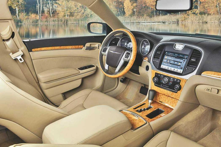 Chrysler 300C: gli interni della nuova ammiraglia