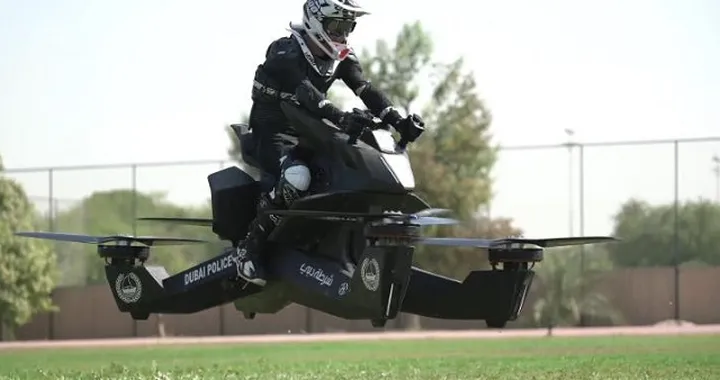 Hoverbike per la polizia di Dubai: via al training dei primi piloti