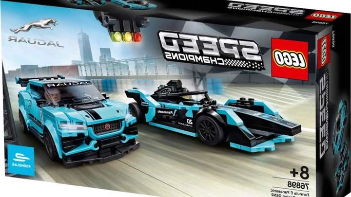 Jaguar: la I-Type 4 ed la I-Pace eTrophy debuttano in Lego