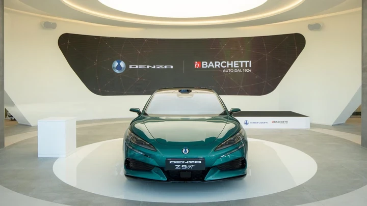 BYD porta in Italia la ricarica record da 1.500 kW con Denza