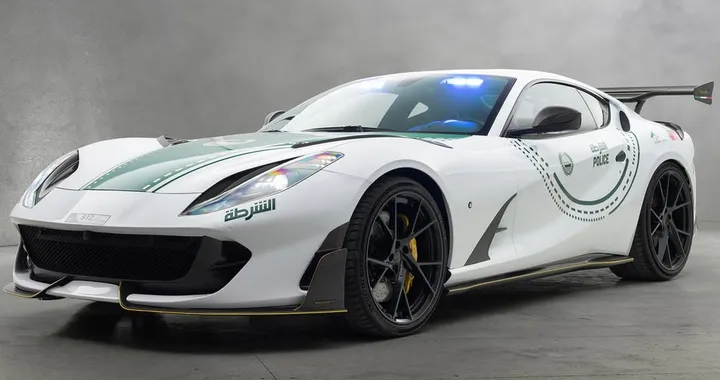 Polizia di Dubai, arriva una Ferrari 812 Mansory da 340 km/h