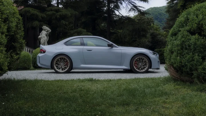 La nuova BMW M2 CS infiamma Villa d’Este: aggressiva, leggera, potentissima