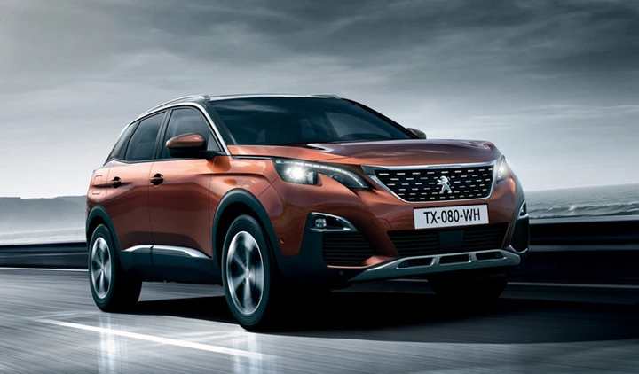 Peugeot 3008, le immagini del nuovo SUV