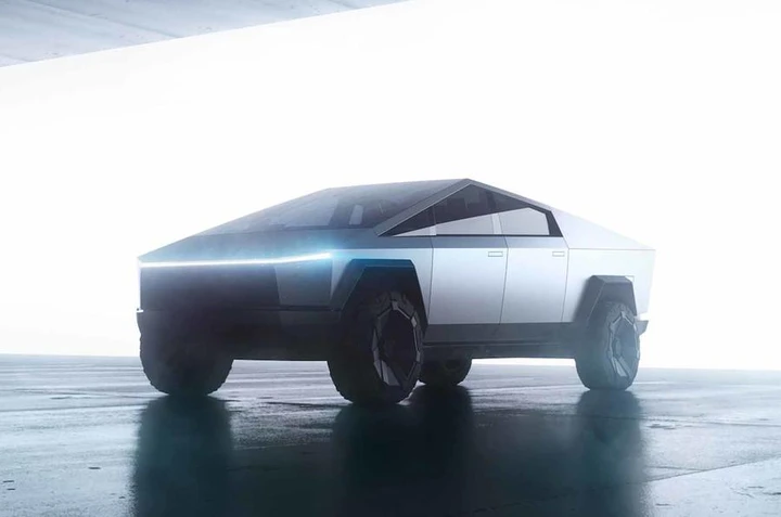 Tesla Cybertrack: il pick-up elettrico da oltre 800 km di autonomia