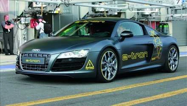 Audi: ecco come nasce la R8 e-tron