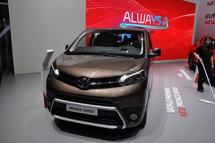Toyota Proace Verso al Salone di Ginevra 2016