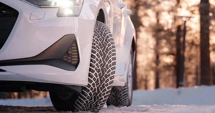 Nokian Hakkapeliitta 01: il nuovo pneumatico chiodato intelligente