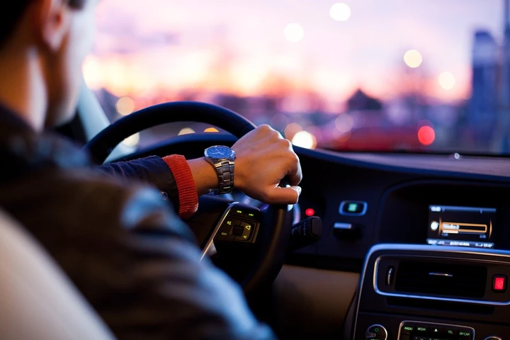 Fase 2: si può accompagnare qualcuno in auto?