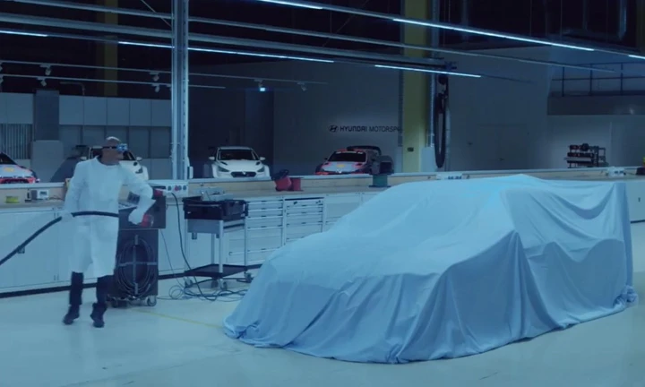 Hyundai Motorsport: il teaser dell'elettrica che debutterà a Francoforte