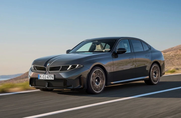 BMW Serie 3, addio al diesel dopo oltre 40 anni