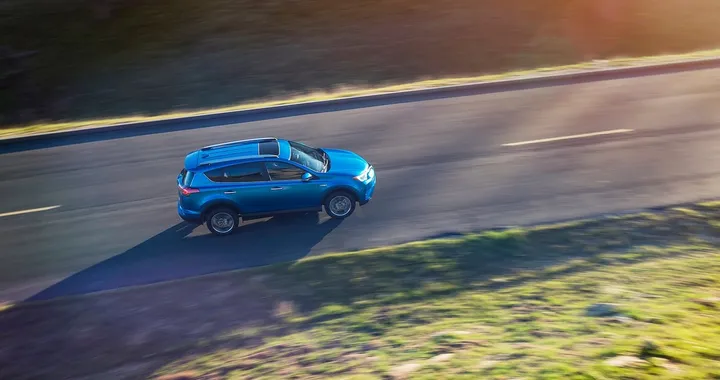 Toyota RAV4 Hybrid: le foto ufficiali