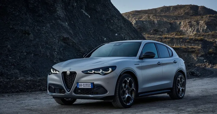 Nuova Stelvio 2023: novità sul restyling del SUV Alfa Romeo