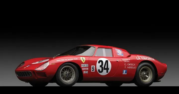Ferrari 250 LM e Alfa 6C Zagato: il Louvre diventa il tempio delle auto d’epoca