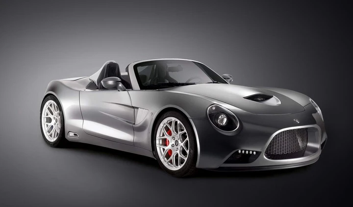 Puritalia 427: la roadster che strizza l'occhio alla Cobra