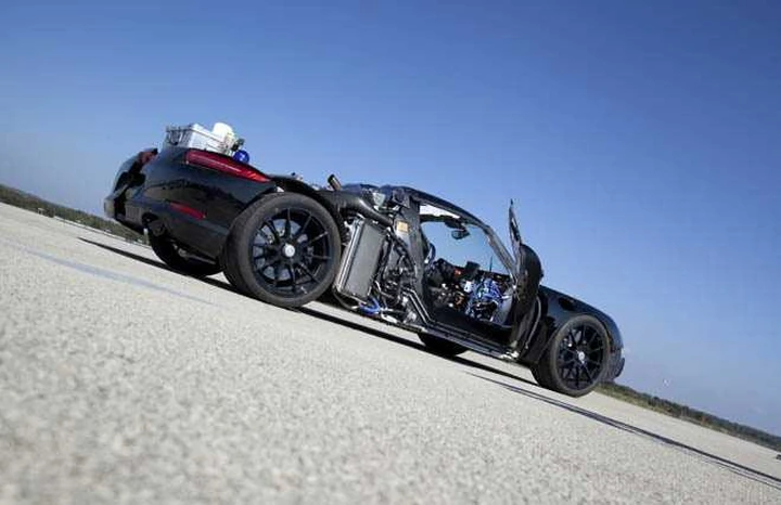 Porsche 918 Spyder: l'ibrida in pista a Nardò