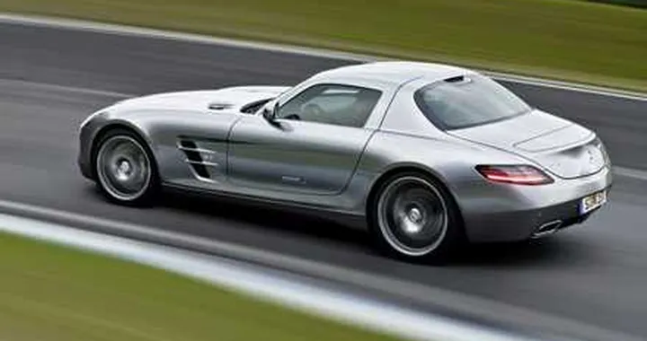 Mercedes SLS AMG: il gabbiano con la Stella è tornato