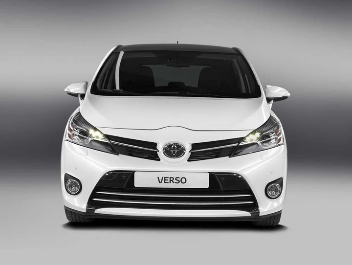 Toyota Verso 2013, immagini ufficiali