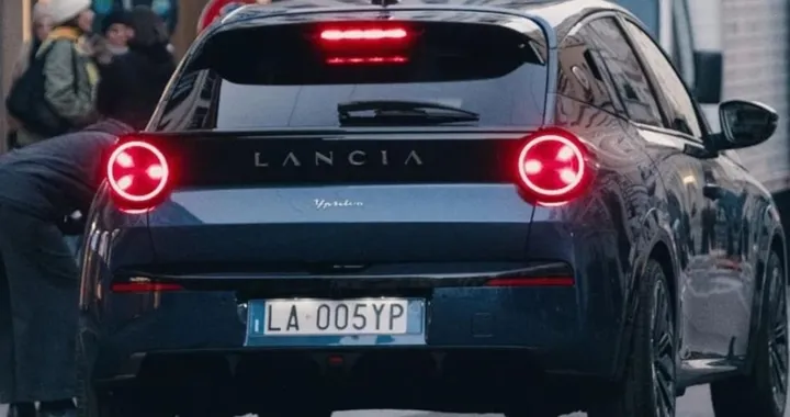Nuova Lancia Ypsilon: avvistata a Milano
