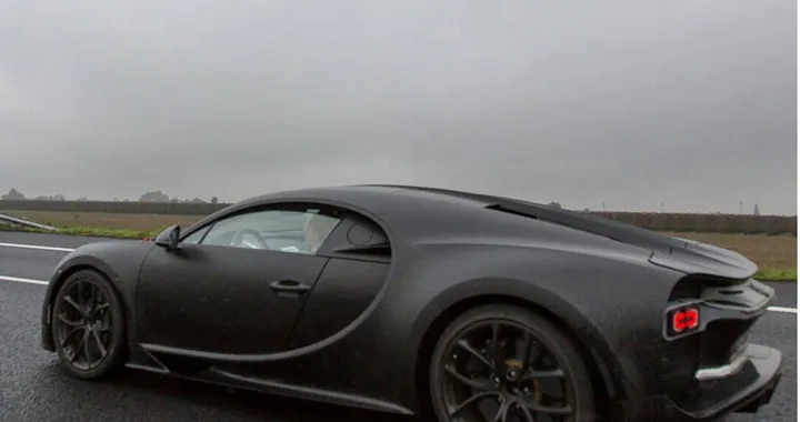 Bugatti Chiron, nuove foto spia