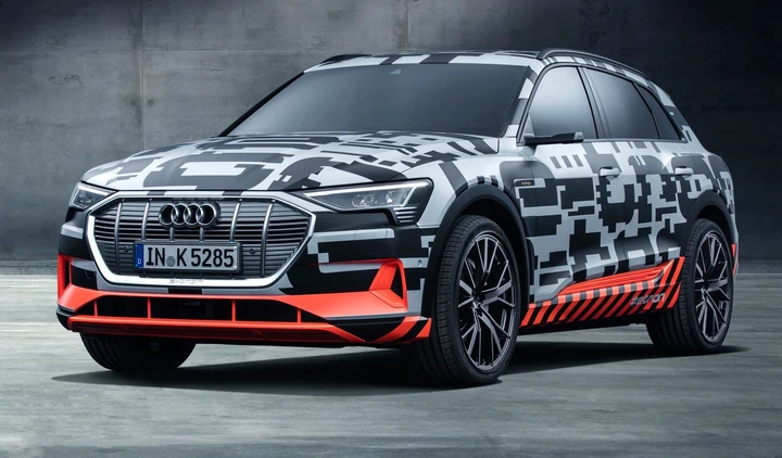 Audi e-tron Concept: prime immagini ufficiali