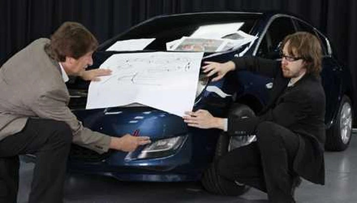 Opel Astra 2010: parzialmente... svelata