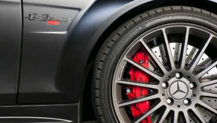 UK: Mercedes Classe C DR 520 (cavalli)