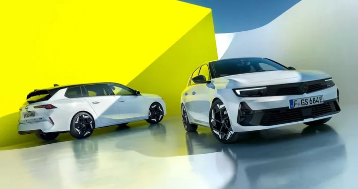 Opel: ecco le nuove Astra e Grandland GSe