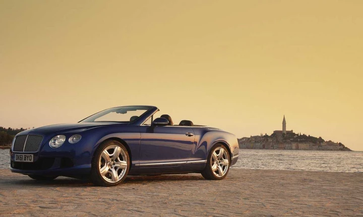 Bentley Continental GTC 6.0 V12 al Salone di Pechino 2012