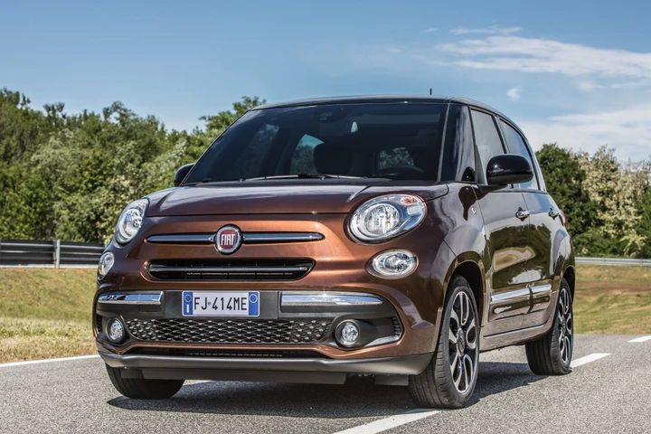 Fiat 500L restyling: immagini ufficiali