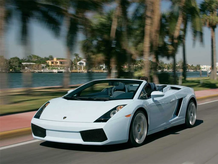 Lamborghini inaugura due show room in Messico